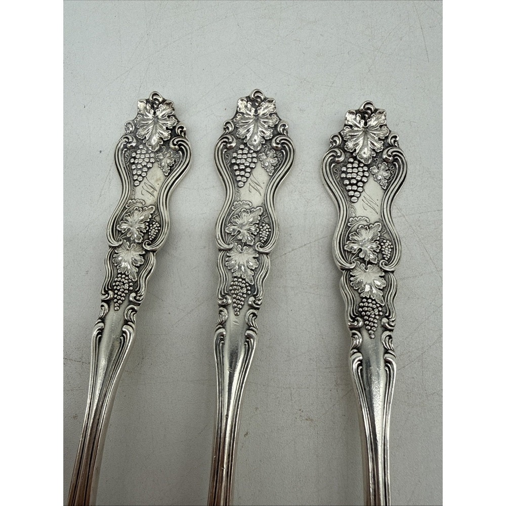 Roger & Bros Grape Pattern Triple Plate Flatware Dinner Fork 7.5" Lot of 3 - Picture 3 of 7